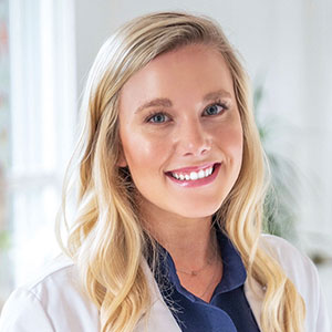 Elle Blakeney, RN, BSN